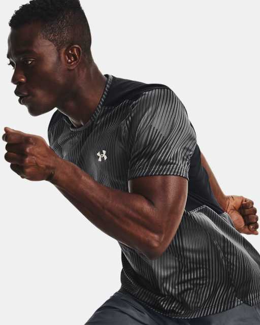 SS17 Visita lo Store di Under ArmourUnder Armour CoolSwitch Run LS Top da Corsa 